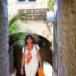 Meet your Posher, Jenny